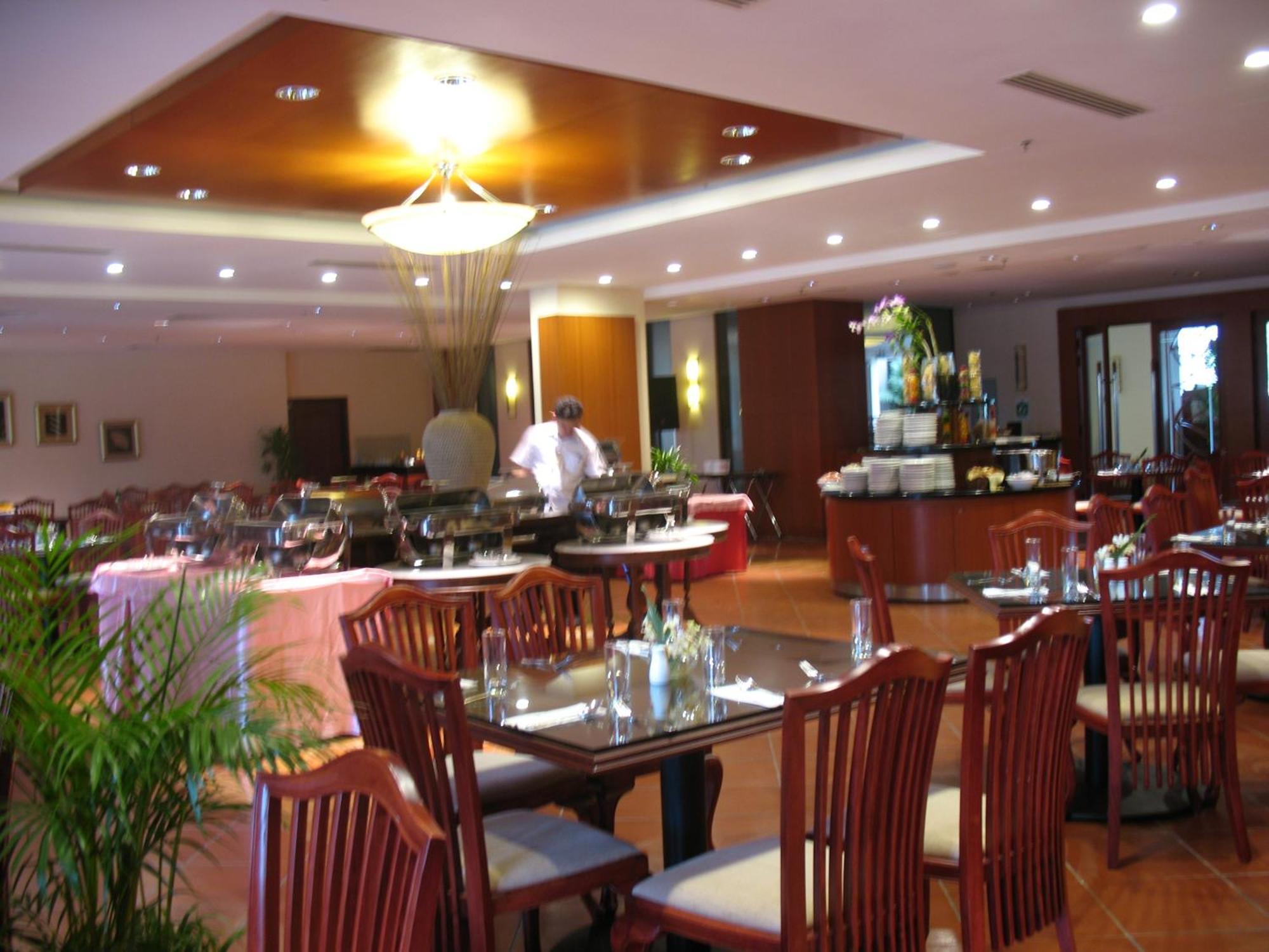 Pulai Springs Resort Official Секудаи Экстерьер фото